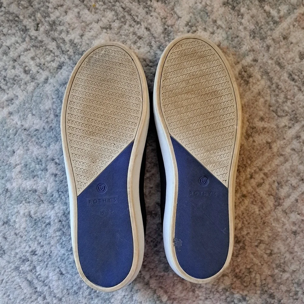 Rothys Original Sneaker - Picture 5 of 10
